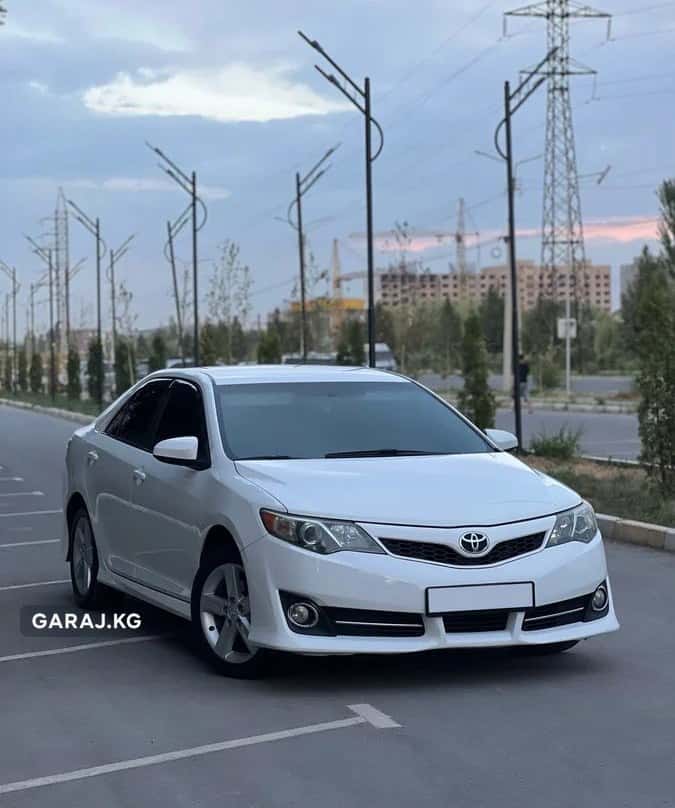 Toyota Camry 2013, Бишкек
