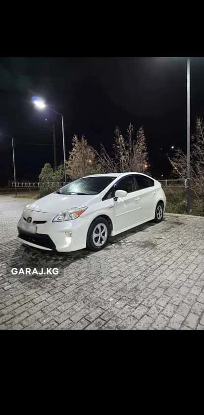 Toyota Prius 2015, Бишкек