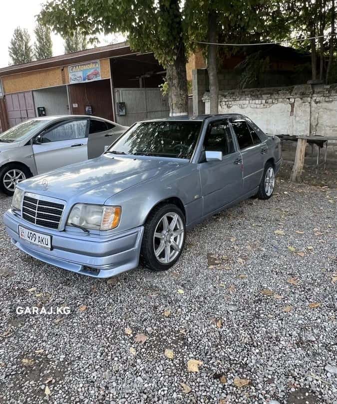 Mercedes-Benz E-Class 1993, Кочкор-Ата