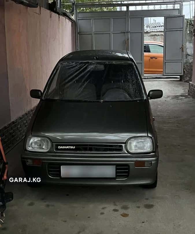 Daihatsu Cuore 1991, Кызыл-Кия
