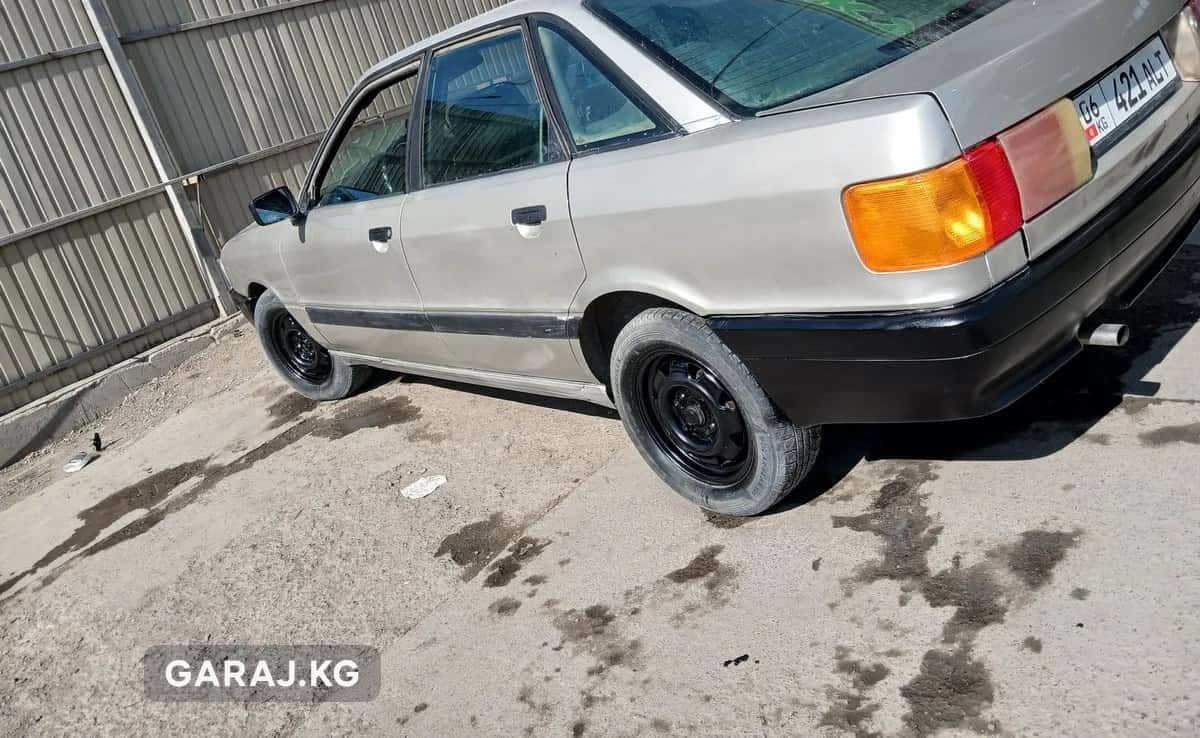 Audi 80 1988, Ош