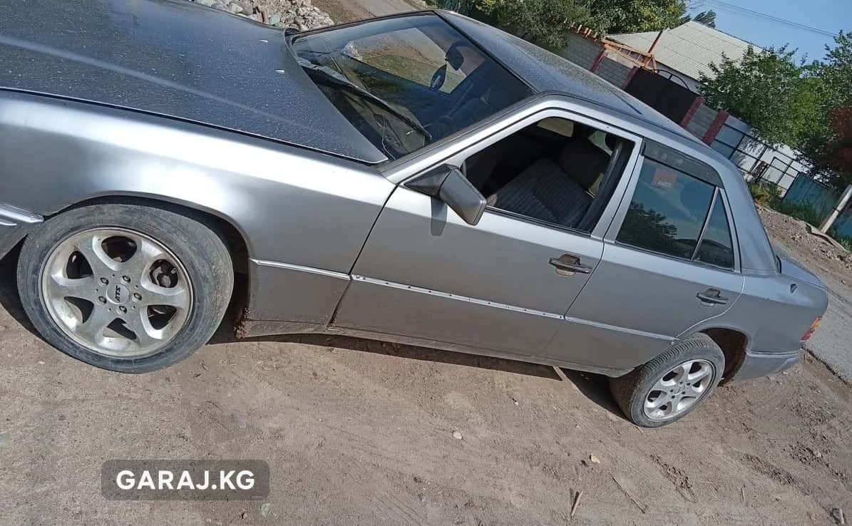 Mercedes-Benz E-Class 1990, Беловодское