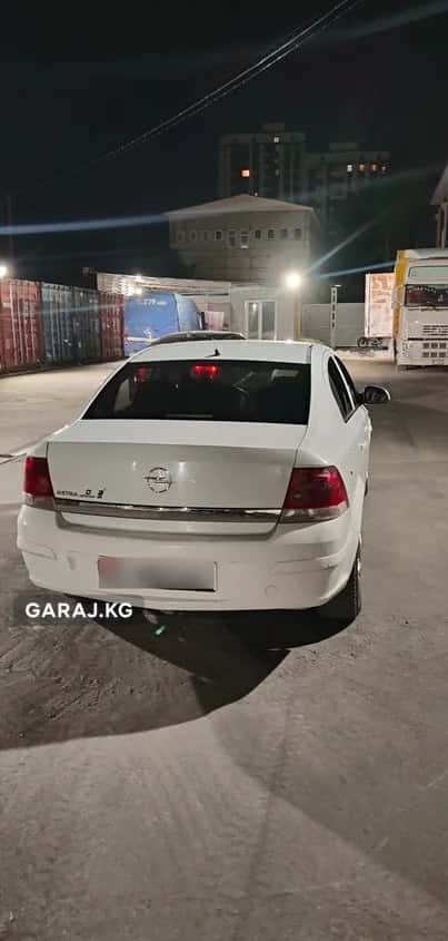 Opel Astra 2011, Бишкек