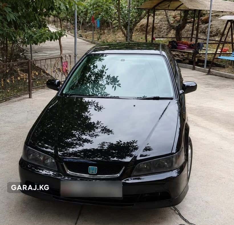 Honda Accord 2000, Кызыл-Кия