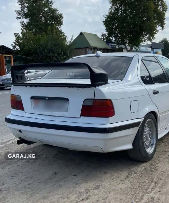 BMW 3 Series 1992, Кочкор-Ата