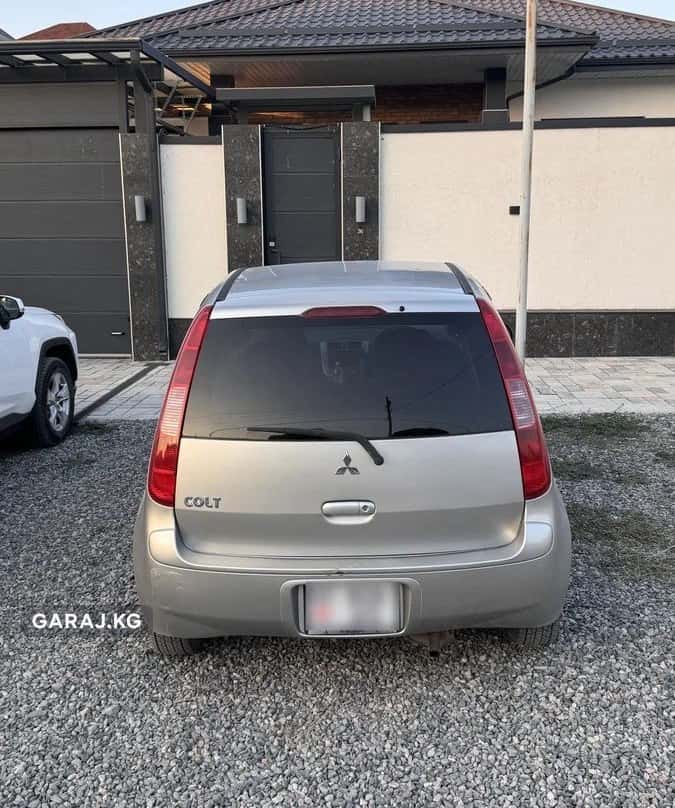 Mitsubishi Colt 2003, Бишкек