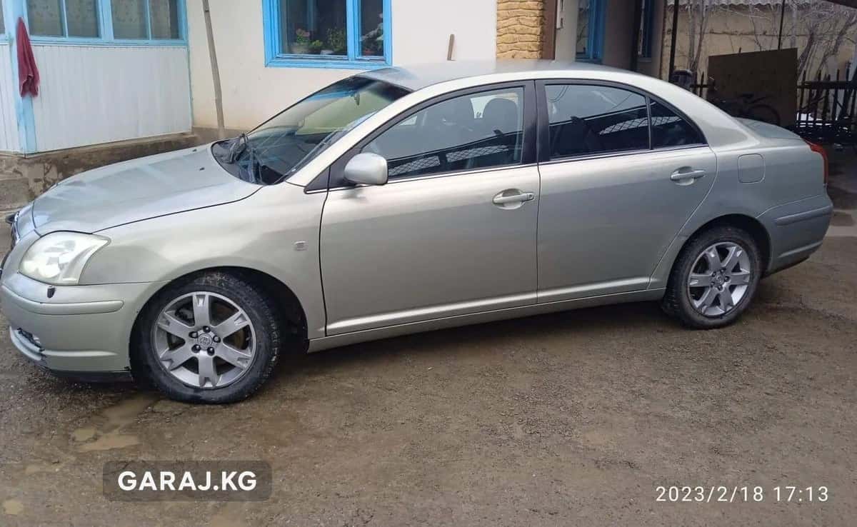 Toyota Avensis 2004, Кербен