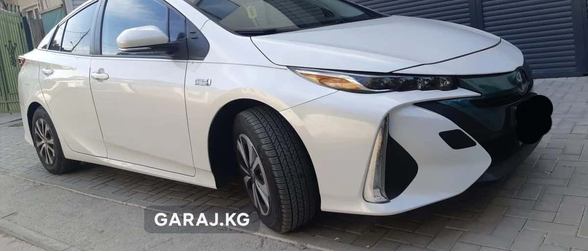 Toyota Prius 2020, Бишкек