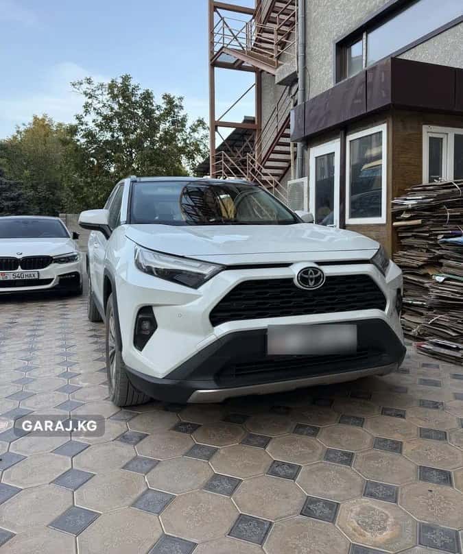 Toyota RAV4 2024, Бишкек