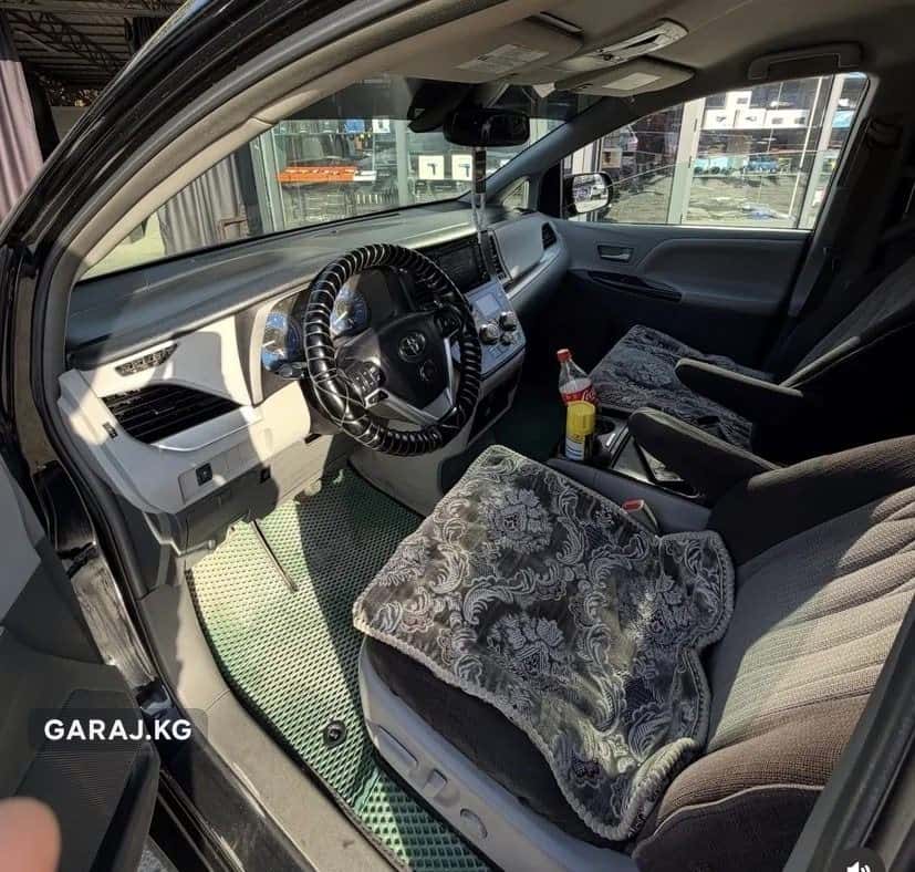 Toyota Sienna 2018, Бишкек
