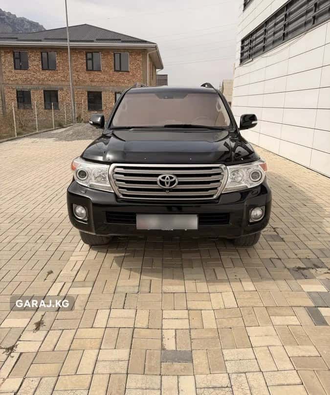 Toyota Land Cruiser 200 2012, Бишкек