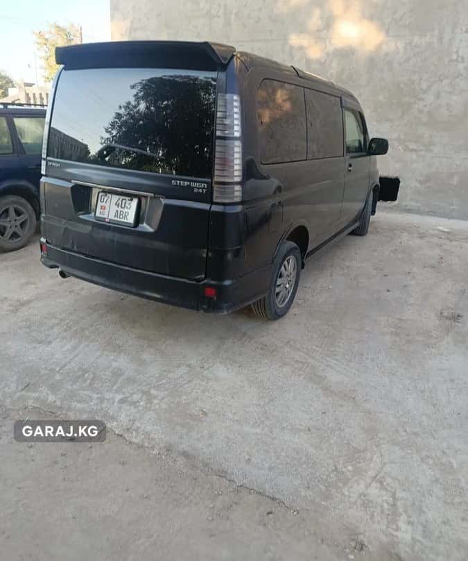 Honda Stepwgn 2003, с. Арал