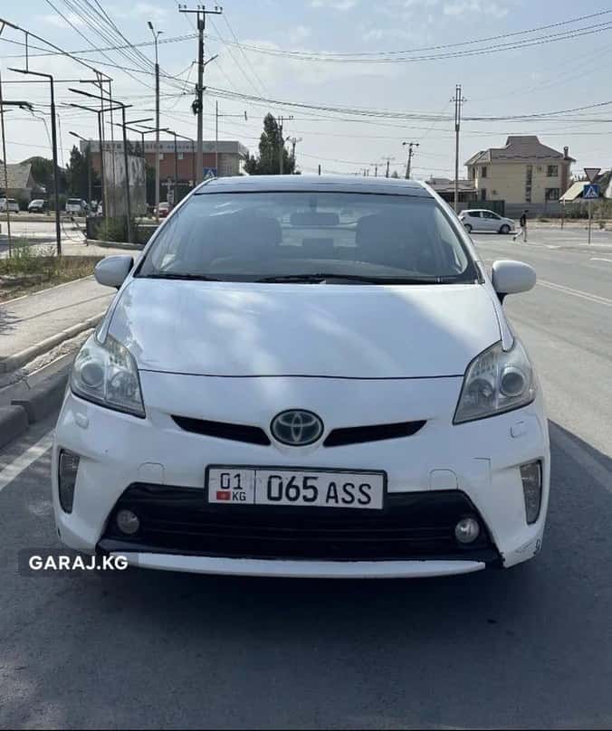 Toyota Prius 2013, Бишкек