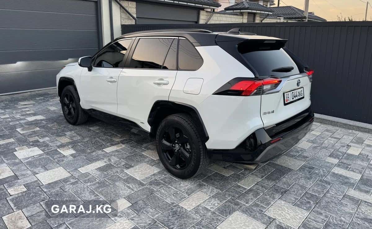 Toyota RAV4 2022, Бишкек
