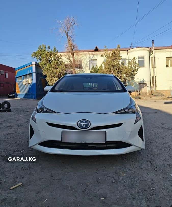 Toyota Prius 2017, Бишкек