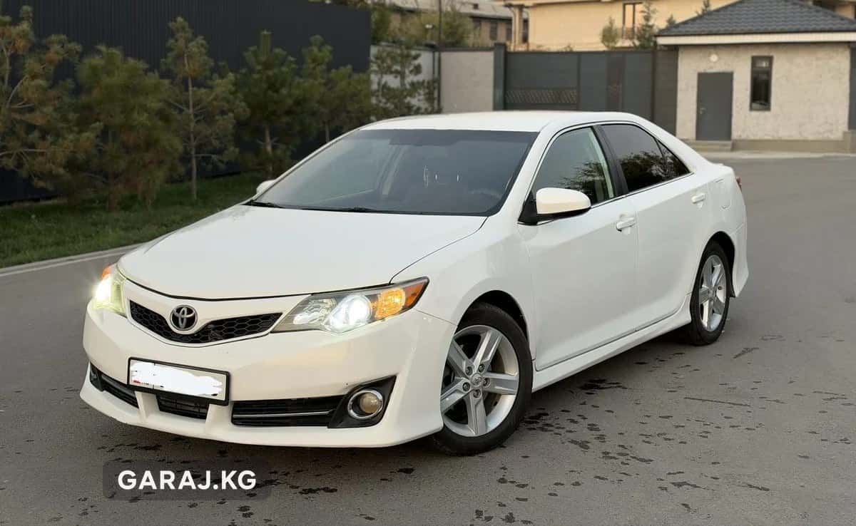 Toyota Camry 2013, Бишкек