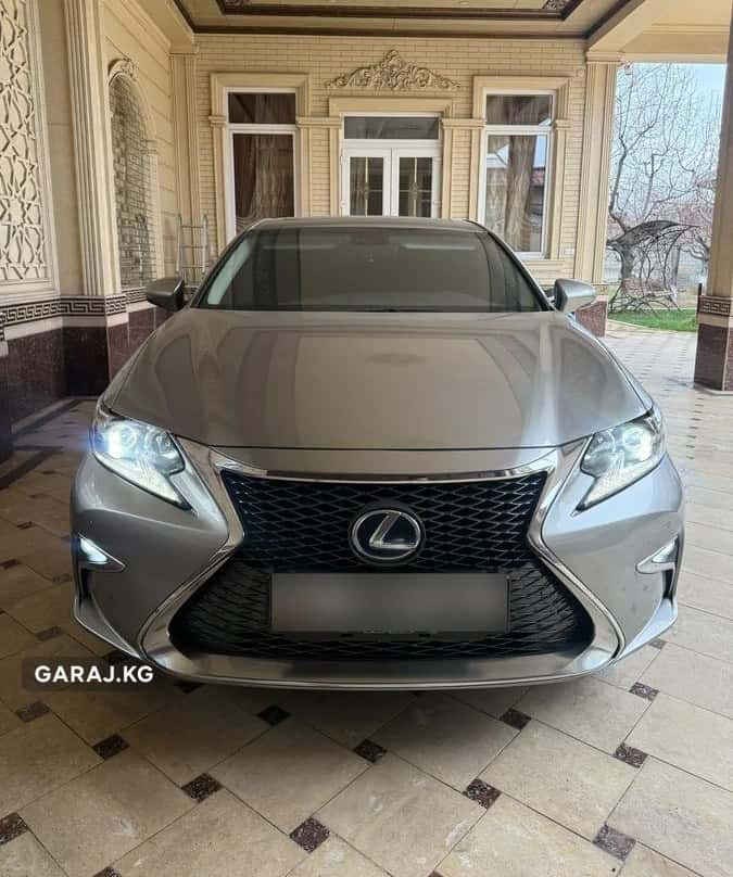 Lexus ES 2017, Ош
