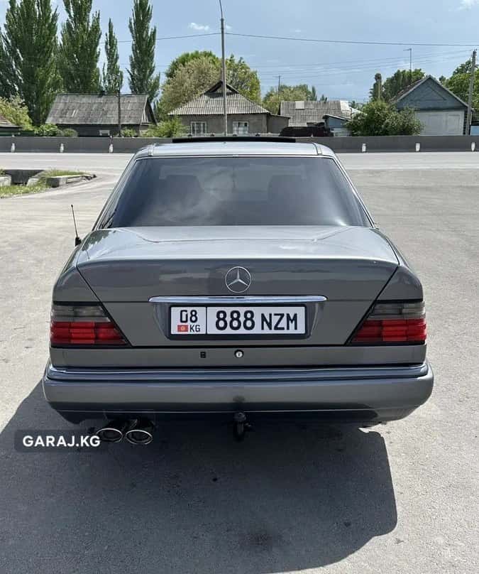 Mercedes-Benz E-Class 1994, Беловодское
