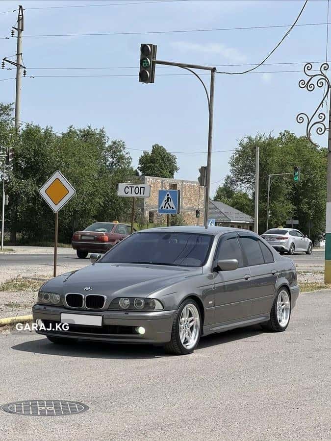 BMW 5 Series 2002, Кант