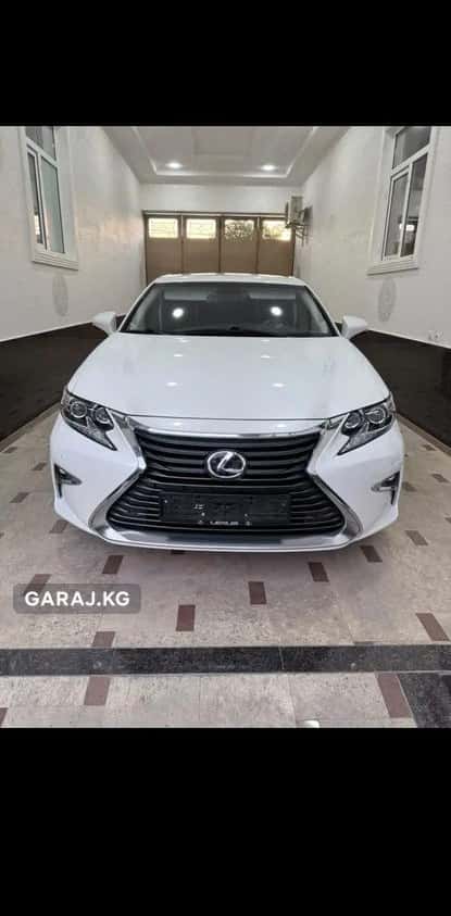 Lexus ES 2018, Ош