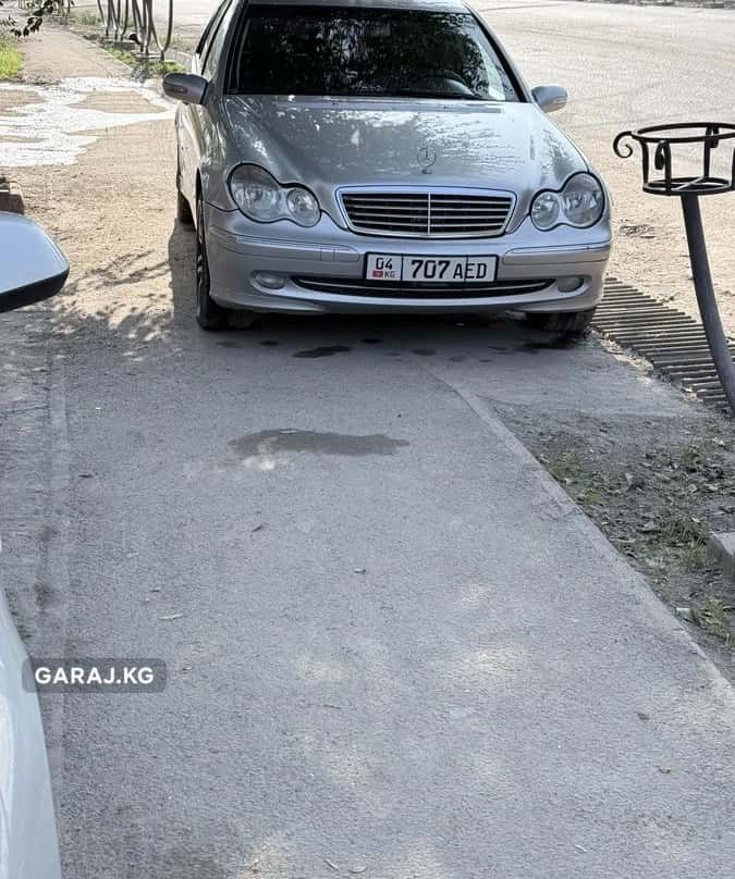 Mercedes-Benz C-Class 2004, Кочкор-Ата