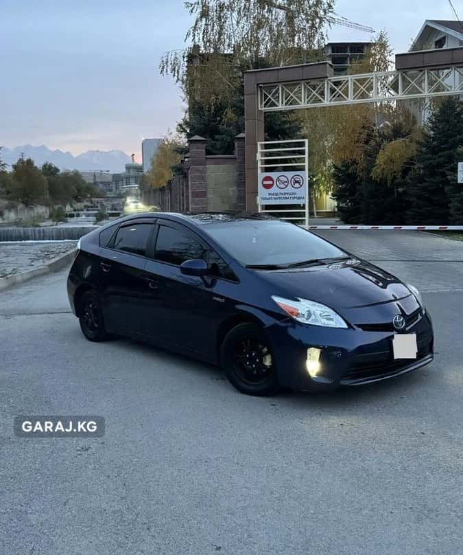 Toyota Prius 2015, Бишкек
