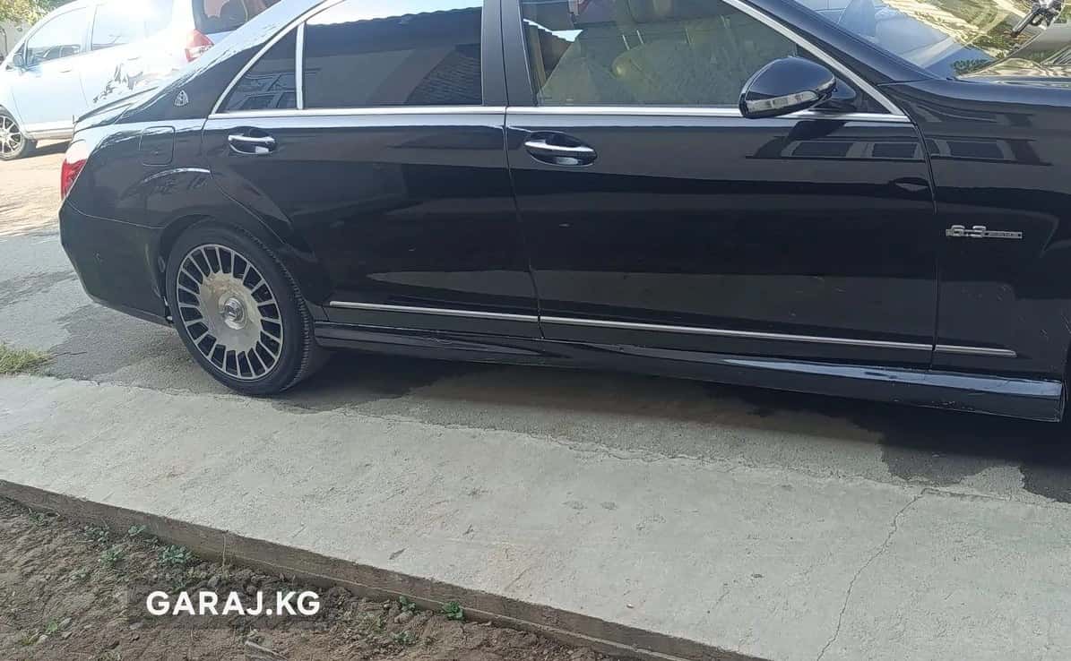 Mercedes-Benz S-Class 2006, Араван