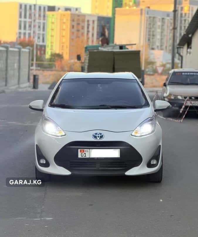 Toyota Aqua 2018, Бишкек