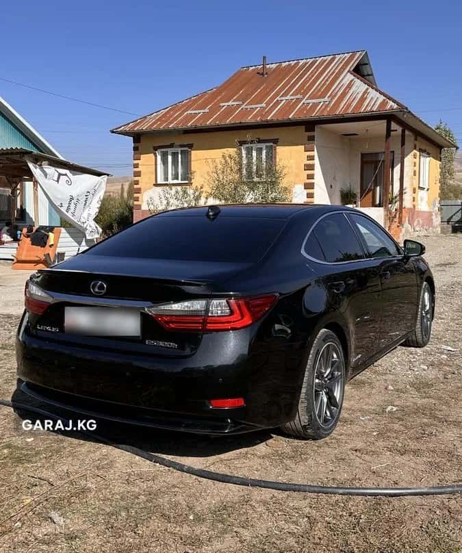 Lexus ES 2017, Ош