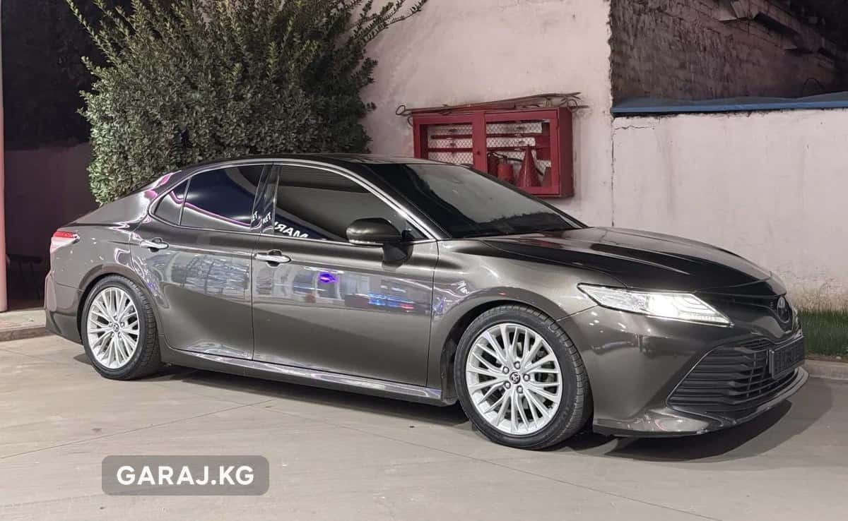 Toyota Camry 2018, Ош