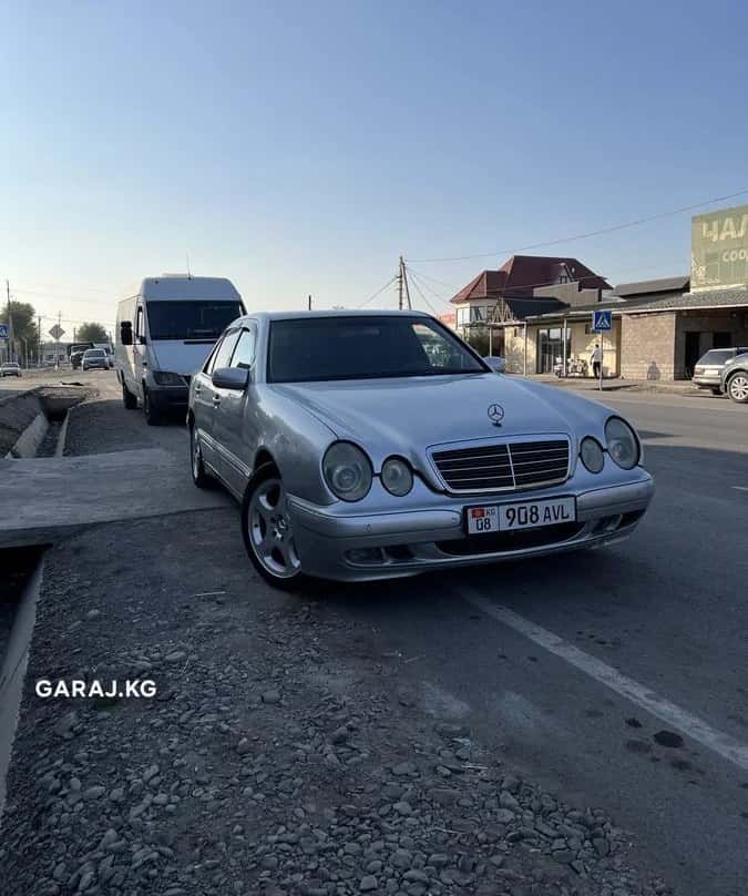 Mercedes-Benz E-Class 2002, с. Чалдовар