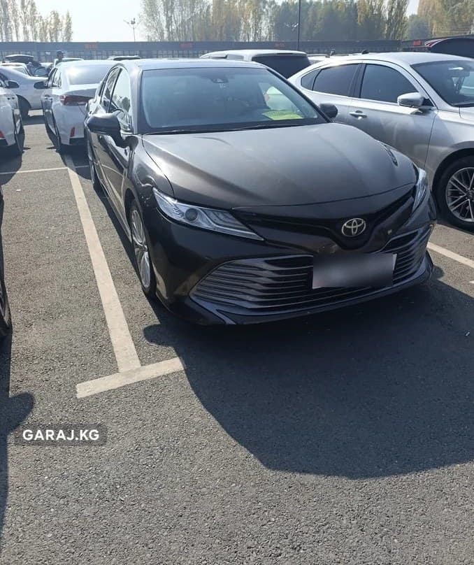 Toyota Camry 2018, Ош