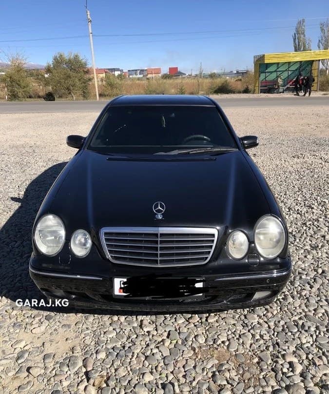 Mercedes-Benz E-Class 2001, Чолпон-Ата