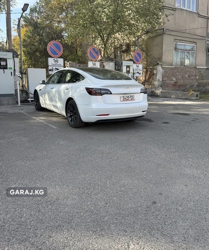 Tesla Model 3 2020, Бишкек