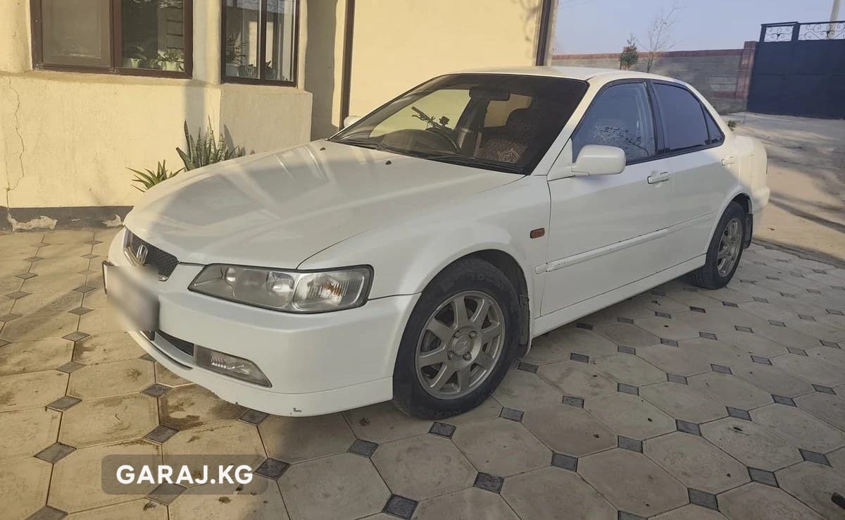 Honda Accord 2002, Араван