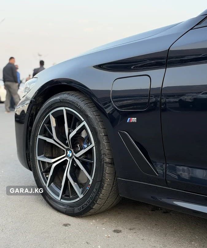 BMW 5 Series 2021, Ош