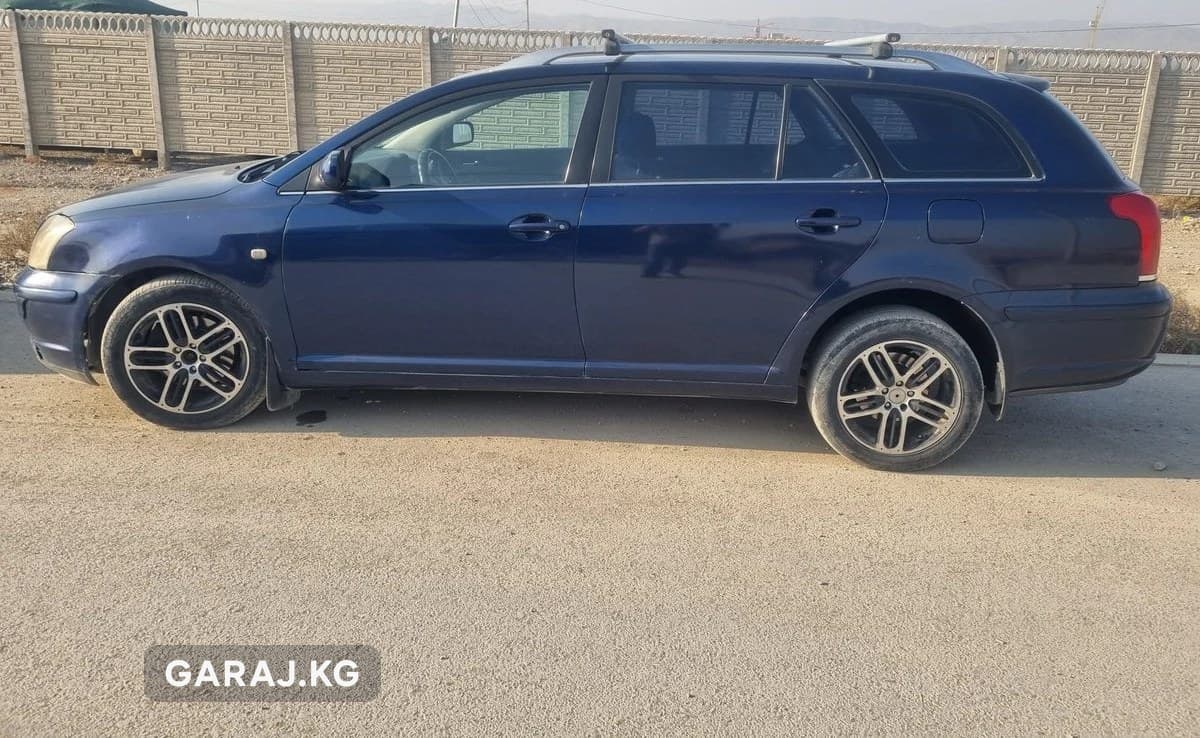 Toyota Avensis 2004, Кызыл-Кия