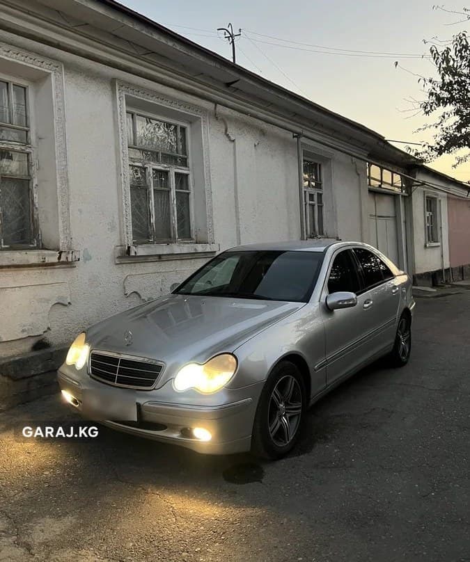 Mercedes-Benz C-Class 2003, Ош