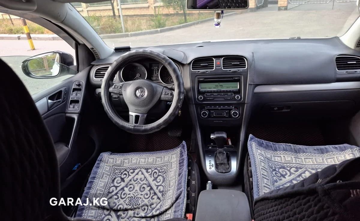 Volkswagen Golf 2010, Лебединовка