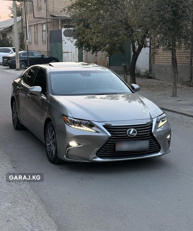 Lexus ES 2017, Ош