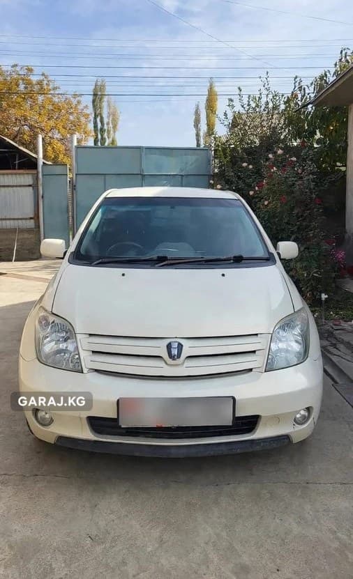 Toyota Ist 2003, с. Кыштут