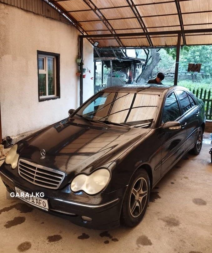 Mercedes-Benz C-Class 2001, Кадамжай