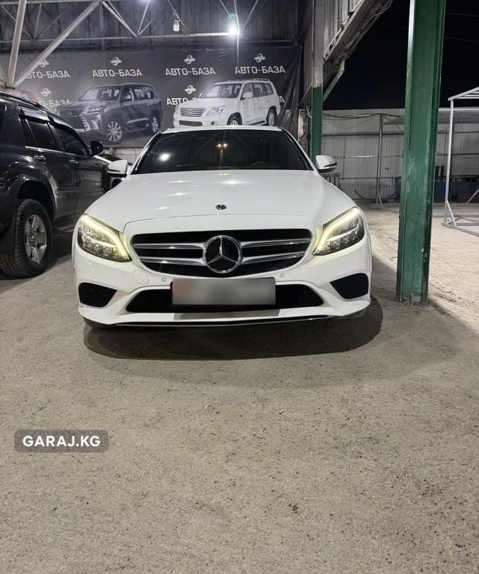Mercedes-Benz C-Class 2019, Ош