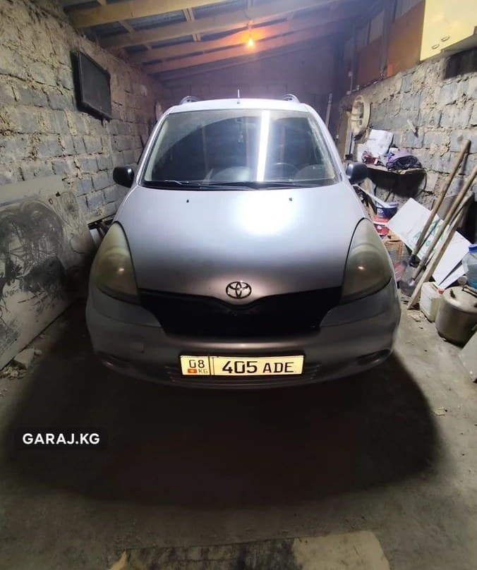 Toyota Yaris 2001, Бишкек