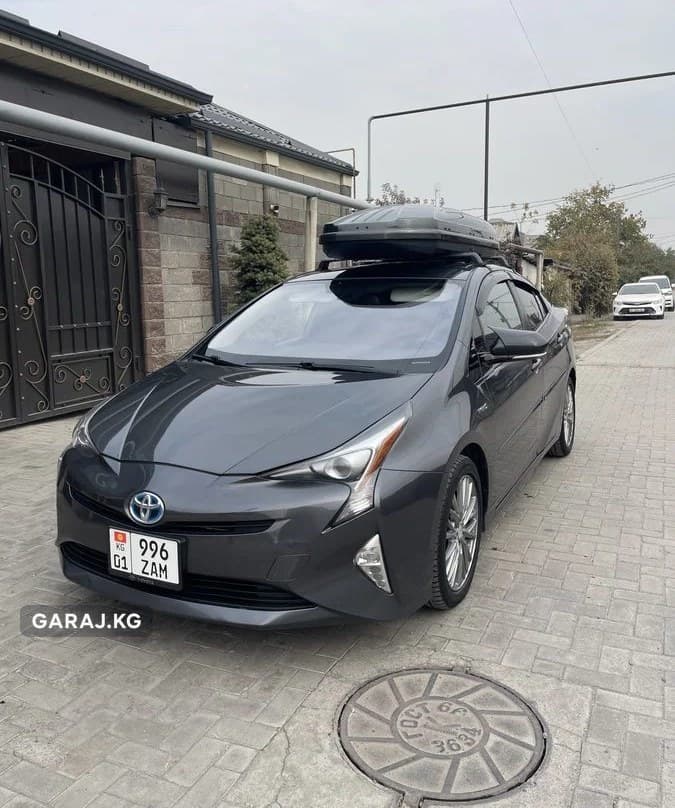 Toyota Prius 2017, Бишкек