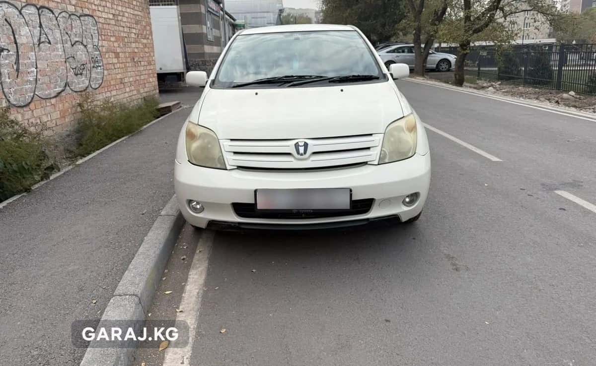 Toyota Ist 2003, Бишкек