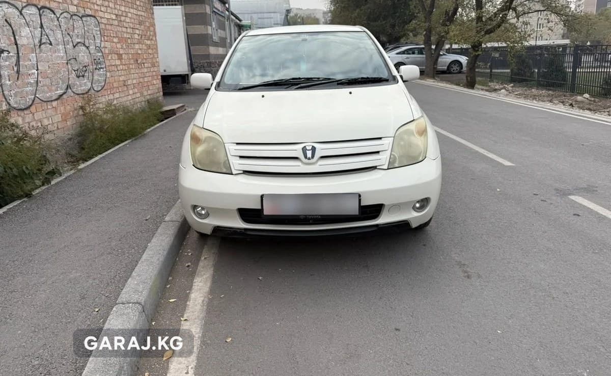 Toyota Ist 2003, Бишкек