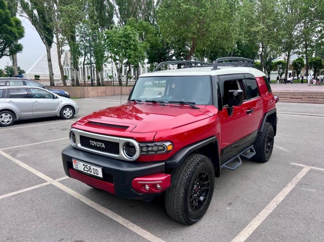 Toyota FJ Cruiser 2010, Бишкек