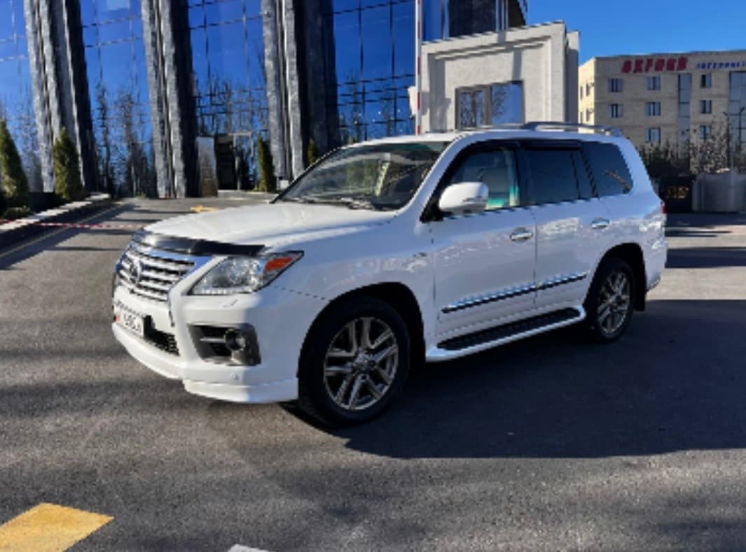 Lexus LX 2010, Бишкек